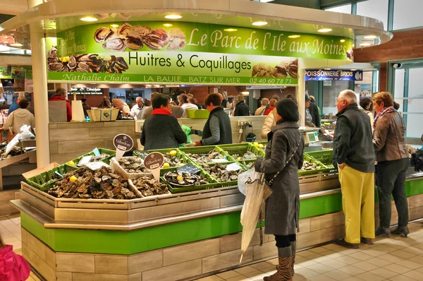 Pittoresco mercato di La Baule in Loira Atlantique — Foto Stock