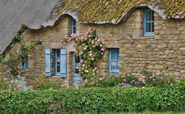 Bretagne, old thatched cottage in Saint Lyphard Royalty Free Stock Images