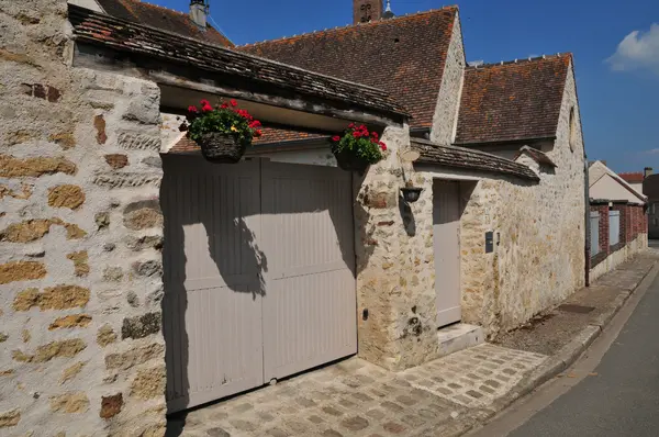 Francia, el antiguo pueblo de Themericourt — Foto de Stock