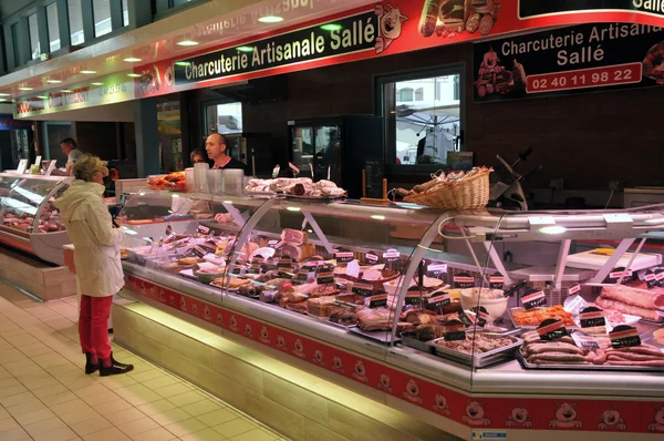Picturesque market of La Baule in Loire Atlantique — Stock Photo, Image