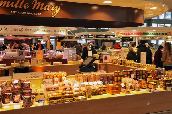 Pintoresco mercado de La Baule en el Loira Atlantique —  Fotos de Stock