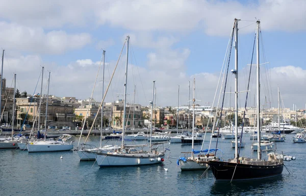 Malta, de pittoreske baai van valetta — Stockfoto