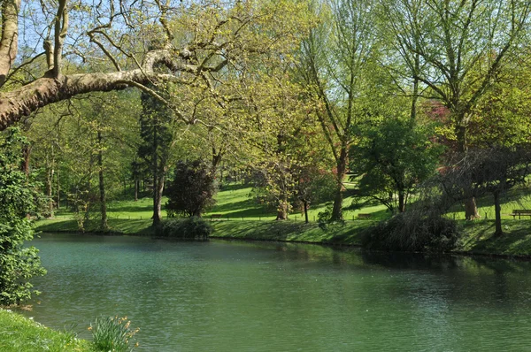 Francia, el parque Meissonnier en Poissy — Foto de Stock