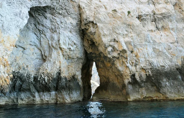 Malta, pittoreska platsen för Blå grottan — Stockfoto