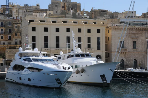 Malta, de pittoreske baai van valetta — Stockfoto