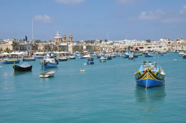 Malta, marsaxlokk pitoresk kenti — Stok fotoğraf