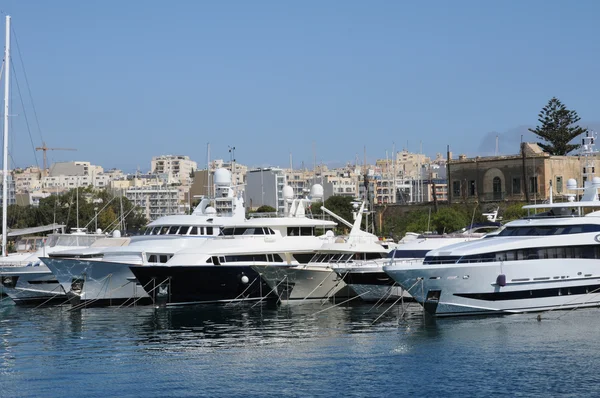 Malta, la pintoresca bahía de La Valeta — Foto de Stock