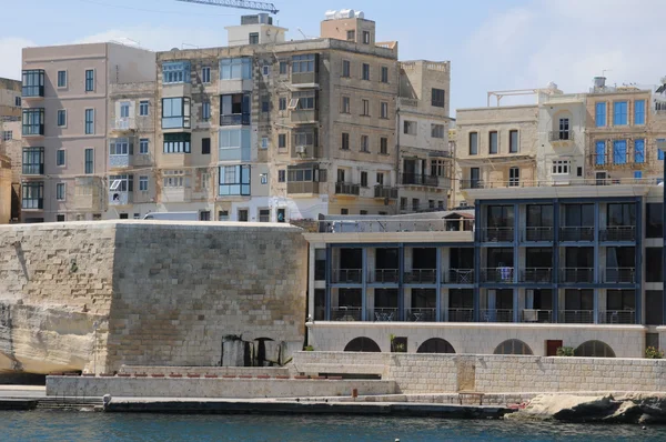 Malta, viehättävä lahti Valetta — kuvapankkivalokuva