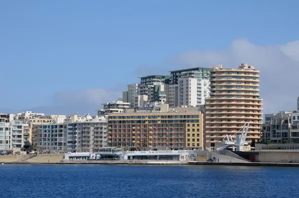 Málta, a festői szépségű öbölre valetta — Stock Fotó