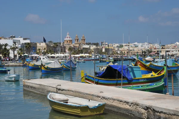 Malta, die malerische stadt marsaxlokk — Stockfoto