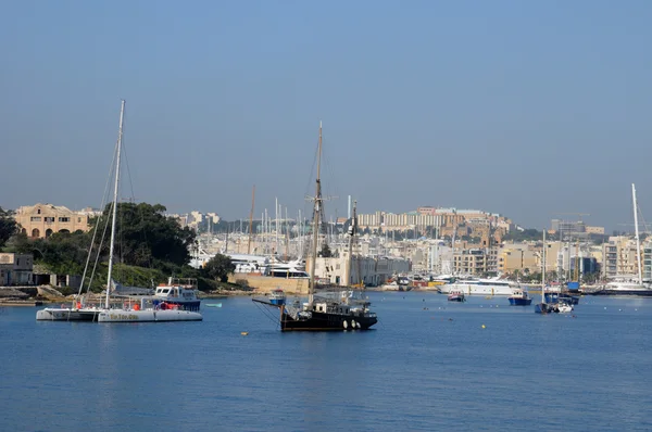 Malta, a pitoresca baía de Valetta — Fotografia de Stock