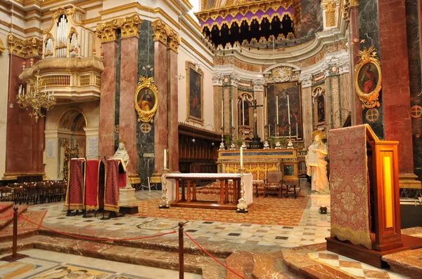 Malta, pittoreska katedralen i mdina — Stockfoto