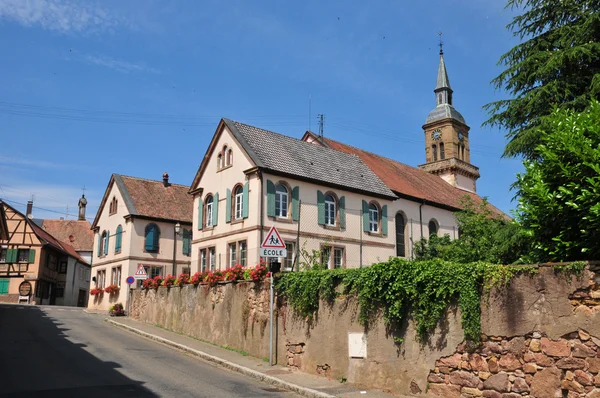 Alsace, a pitoresca aldeia de Heiligenstein — Fotografia de Stock