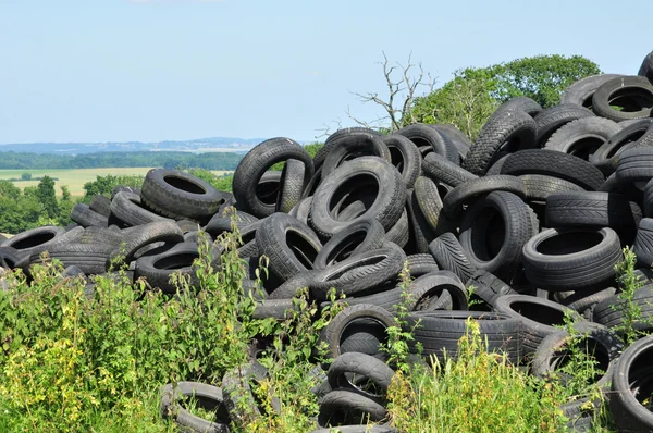 France, pile of waste tires in Arthies — Stock Photo, Image