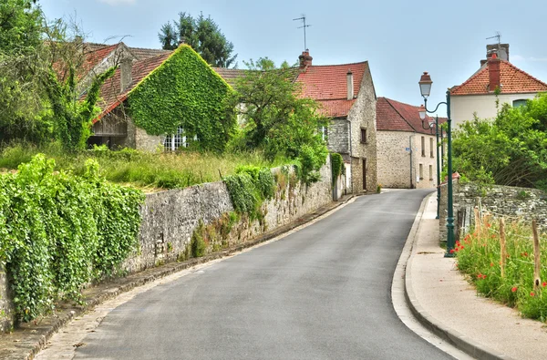 Franciaország, a festői falu les yv-ben fontenay-saint pere — Stock Fotó