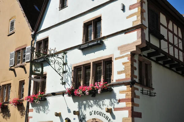 Haut Rhin, el pintoresco pueblo de Eguisheim —  Fotos de Stock