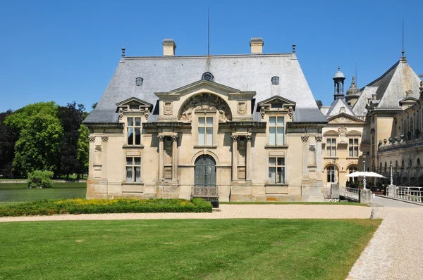 Picardie, malebný zámek chantilly v oblasti oise — Stock fotografie