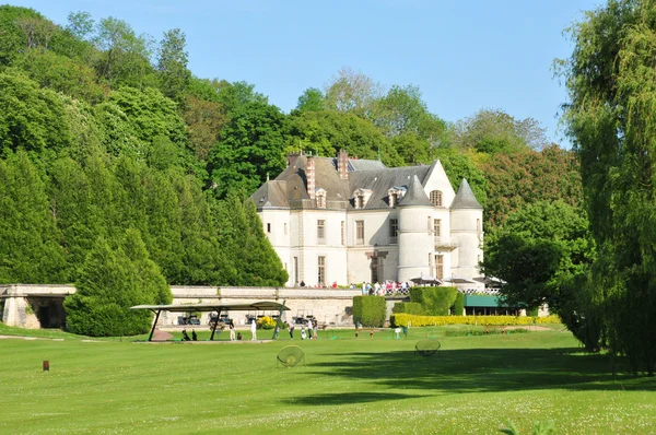 Frankrike, det pittoreska slottet av chaussy — Stockfoto
