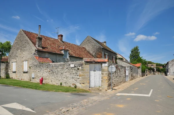Francia, il pittoresco villaggio di Gadancourt — Foto Stock