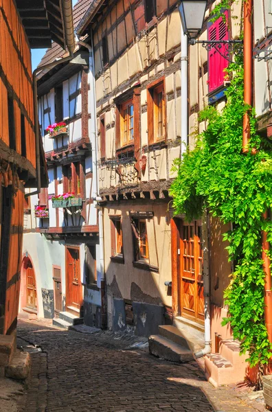 Haut Rhin, il pittoresco villaggio di Eguisheim — Foto Stock