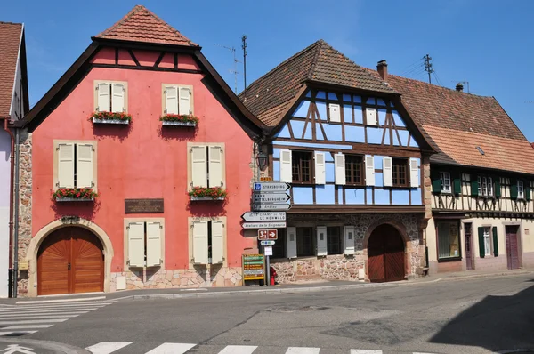 Bas-rhin, malebné vesnici andlau v Alsasku — Stock fotografie