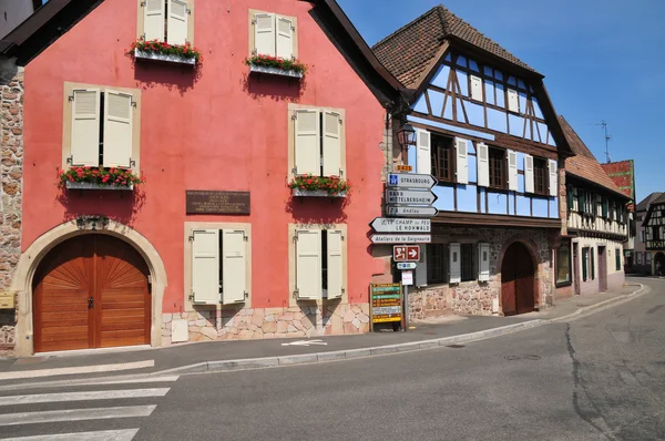 Bas-rhin, malebné vesnici andlau v Alsasku — Stock fotografie