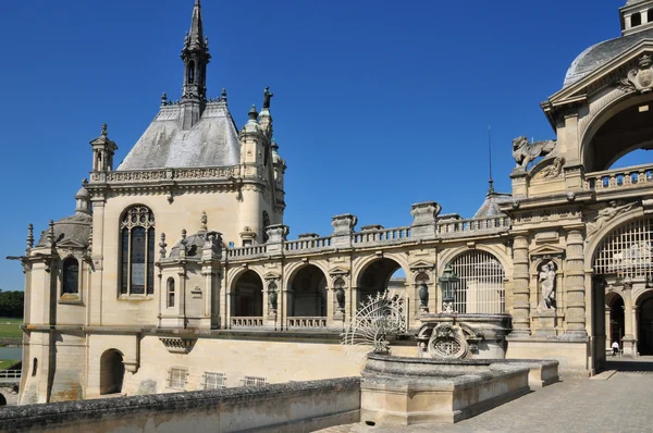 Picardie, il pittoresco castello di Chantilly a Oise — Foto Stock