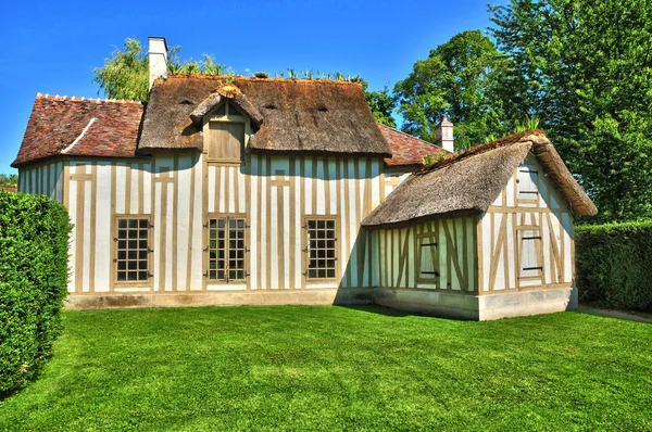 Picardie, le château pittoresque de Chantilly à Oise — Photo