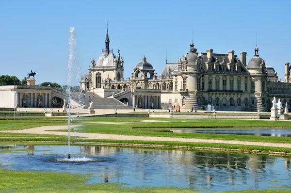 Picardie, the picturesque castle of Chantilly in Oise — Stock Photo, Image