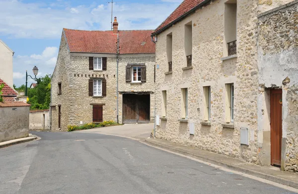 França, a pitoresca aldeia de Fontenay Saint Pere in les Yv — Fotografia de Stock