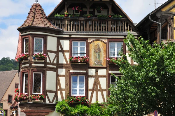 Haut Rhin, a pitoresca cidade de Kaysersberg na Alsácia — Fotografia de Stock