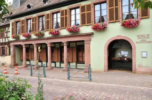 Haut rhin, de schilderachtige stad van kaysersberg in Elzas — Stockfoto