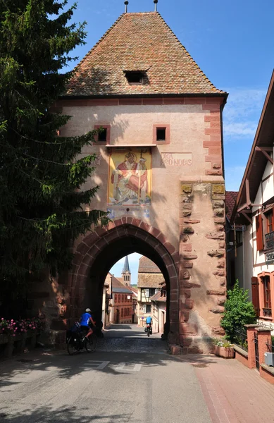 Elzas, het schilderachtige dorpje van boersch — Stockfoto