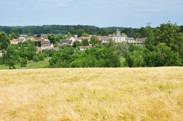 法国，风景如画的村庄里的县圣在 les yv 佩雷 — 图库照片