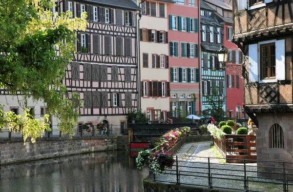Бас-Рейн, живописный город Страсбург в Эльзасе — стоковое фото