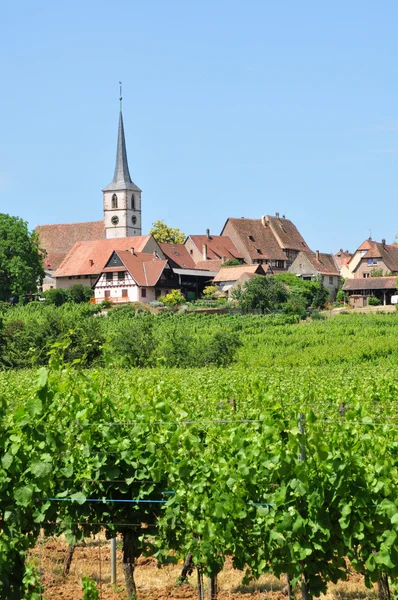 Alsace, den pittoreska byn mittelbergheim — Stockfoto