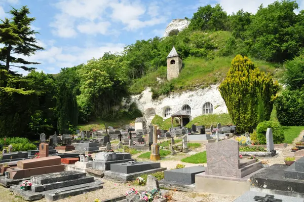 France, the picturesque village of Haute Isle — Stock Photo, Image