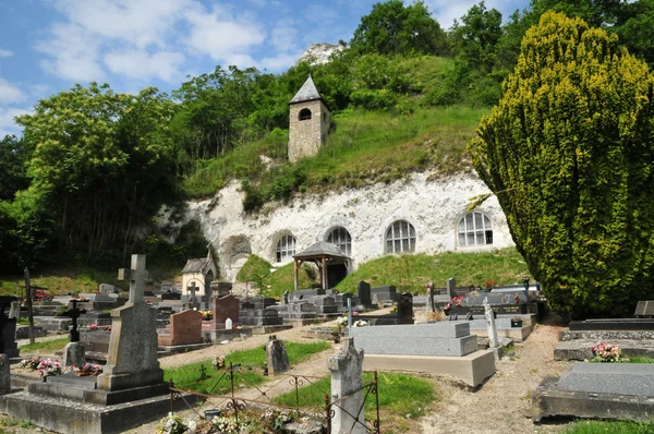 Francia, il pittoresco villaggio di Haute Isle — Foto Stock