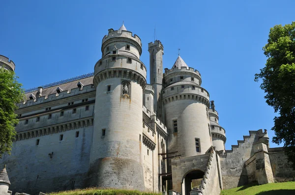 Picardie, the picturesque castle of Pierrefonds in Oise — Stock Photo, Image