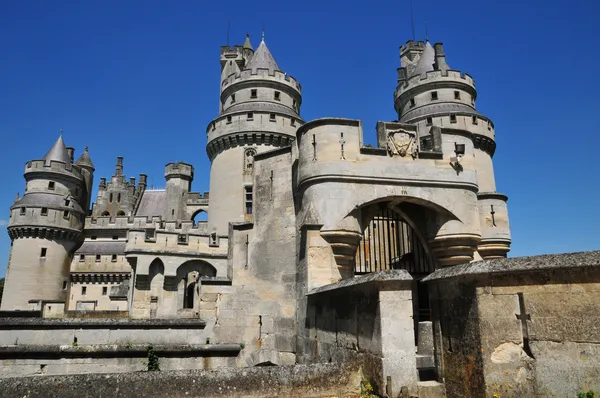 Pikardia, malowniczy zamek pierrefonds w oise — Zdjęcie stockowe