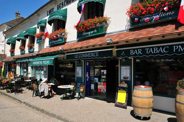 Picardie, la pittoresca città di Pierrefonds a Oise — Foto Stock