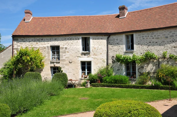 Francia, il pittoresco villaggio di Wy dit Joli Village — Foto Stock