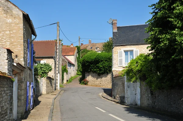 Francie, v malebné vesničce goussonville — Stock fotografie