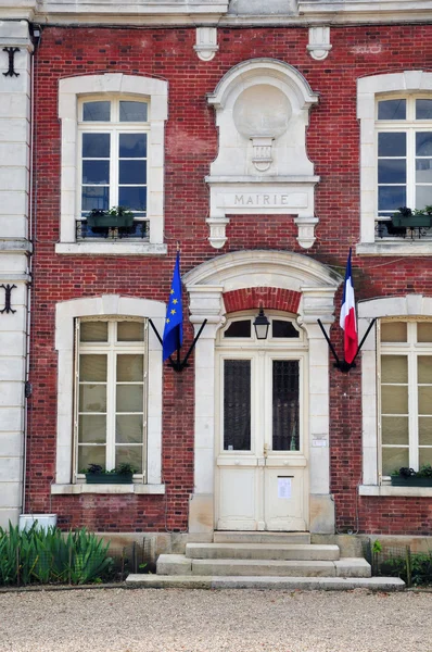 França, a pitoresca aldeia de Fontenay Saint Pere in les Yv — Fotografia de Stock