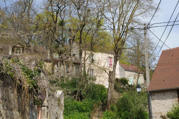 ІЛЕ де Франс, мальовничому гуцульському селі Овер-сюр-Уаз — стокове фото