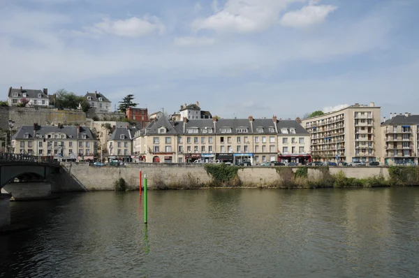 Francia, la pittoresca città di Pontoise — Foto Stock