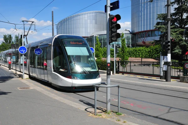 Alsacia, la pintoresca ciudad de Estrasburgo en el Bajo Rin — Foto de Stock