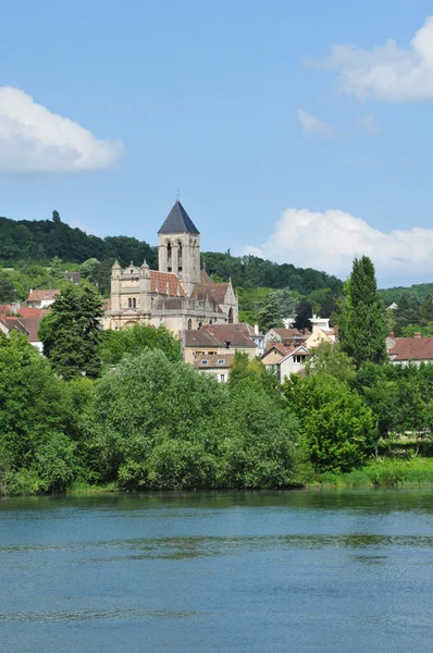 França, a pitoresca aldeia de Vetheuil — Fotografia de Stock