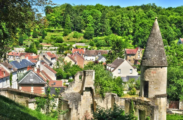 Picardie, de schilderachtige stad van pierrefonds in oise — Stockfoto