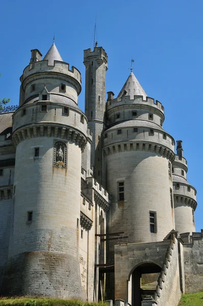 Picardie, det pittoreska slottet pierrefonds i oise — Stockfoto